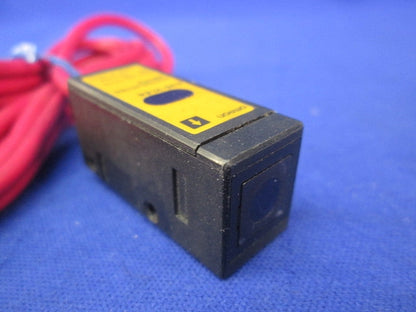 アンプ内蔵形光電センサ(2m) E3S-2LE4