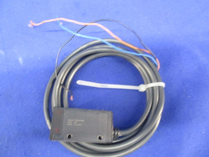 中型アンプ内蔵光電センサ(コード1m以上入) E3S-AR11
