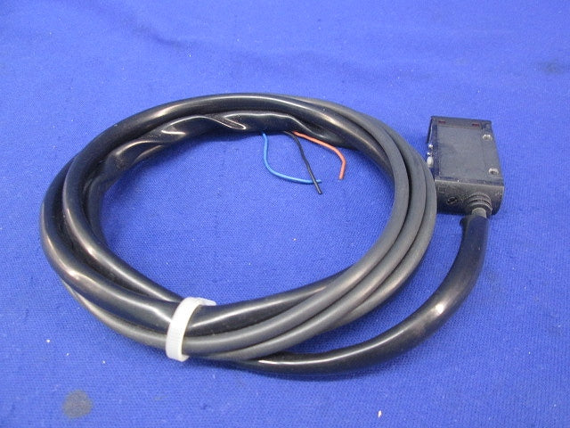 中型アンプ内蔵光電センサ(コード1.5m入) E3S-AR11