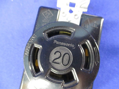 接地3P20A引掛埋込コンセント(5個入) WF2420K