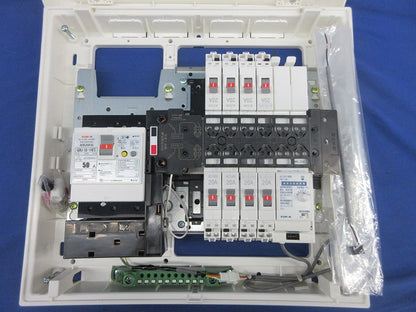 ヤエコンパネル住宅用分電盤3P50A(逆相) EF105-8G他