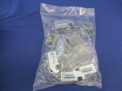 ケーブルクランプ チャンネルレール用(10個入)(新品未開封) 3035
