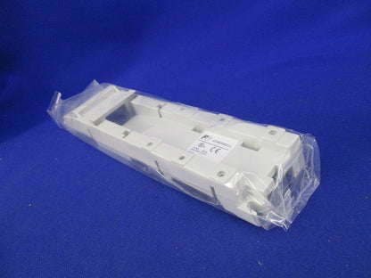 マニュアルモータスタータ用ベースプレート(5L個入) BZ0BPRE22A