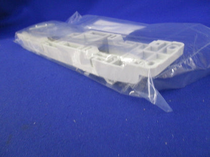 マニュアルモータスタータ用ベースプレート(5L個入) BZ0BPRE22A