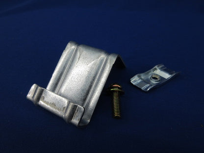 振れ止め金具(8個入)(付属品不足  DKSN4個・なべM6×20 4個) WRS1