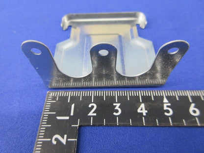 二重天井用金具(93個入) AKC2
