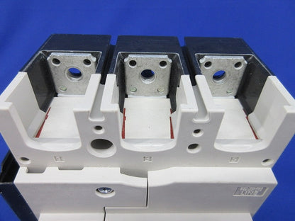 漏電遮断器3P3E200A NV250-CV