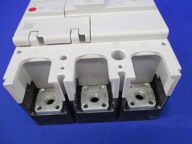 漏電遮断器3P3E200A NV250-CV