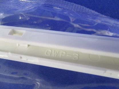 スイッチプレート3連用(5枚入)ピュアホワイト QWP-3