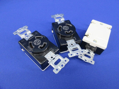 接地2P20A引掛埋込コンセント(3個入)(汚れ有) WF2520