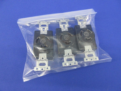 接地2P20A引掛埋込コンセント(3個入)(汚れ有) WF2520