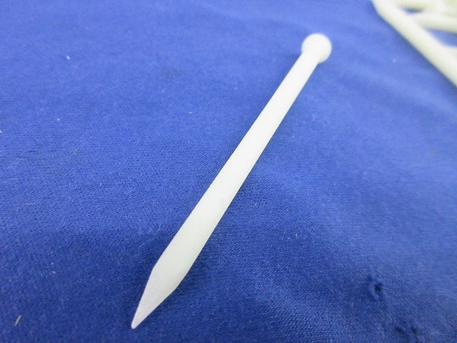 樹脂釘(全長70mm)(140本以上入) 型番不明