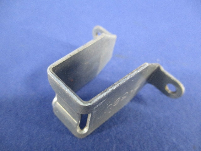 軽みぞ形鋼用ボックス支持金具(13個入) T38U