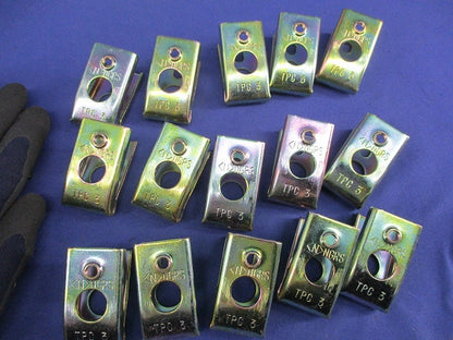 二重天井用金具 電線管支持金具吊りボルト丸鋼用(15個入) TPC3