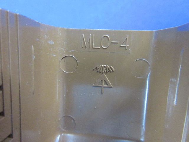コーナージョイント(茶)(9個入) MLC-4