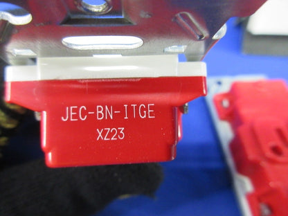 埋込コンセントセット(混在4個入)汚れ有 JEC-BN-ITGE他