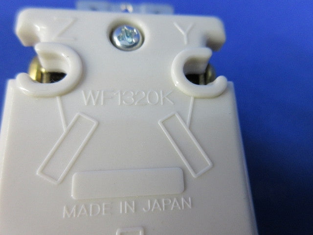 埋込コンセント(2個入)(汚れ有) WF1320K