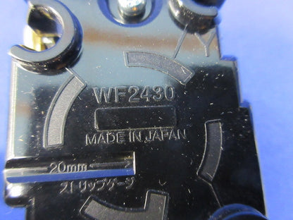 接地3P30A引掛埋込コンセント WF2430