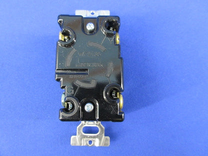 接地3P30A引掛埋込コンセント WF2430