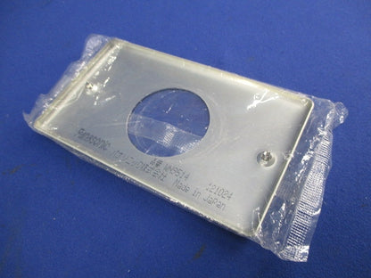 新金属埋込 φ41 コンセントプレート(9枚入) WN9514