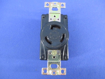 引掛形 埋込コンセント3P30A250V(汚れ有) 3320