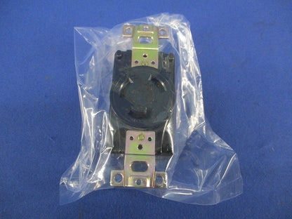 引掛形 埋込コンセント3P30A250V(汚れ有) 3320