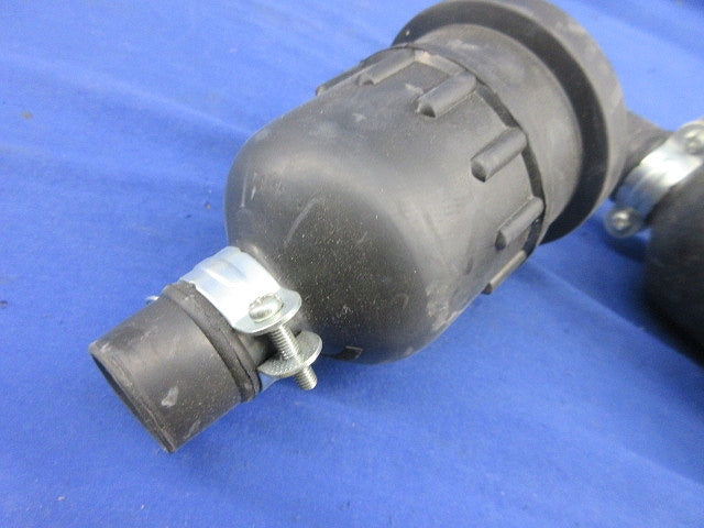 接地3P30A引掛防水コネクタボディ(2個入)(汚れ有) MH2638