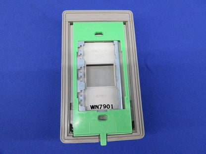 防滴プレート1コ用(取付枠付)National WN7901