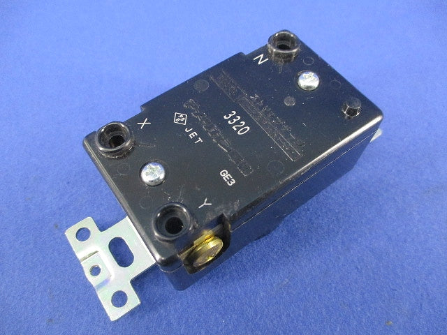 引掛形 埋込コンセント3P30A250V 3320