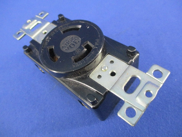 引掛形 埋込コンセント3P30A250V 3320