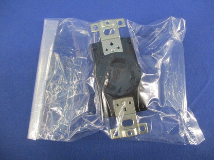引掛形 埋込コンセント3P30A250V 3320