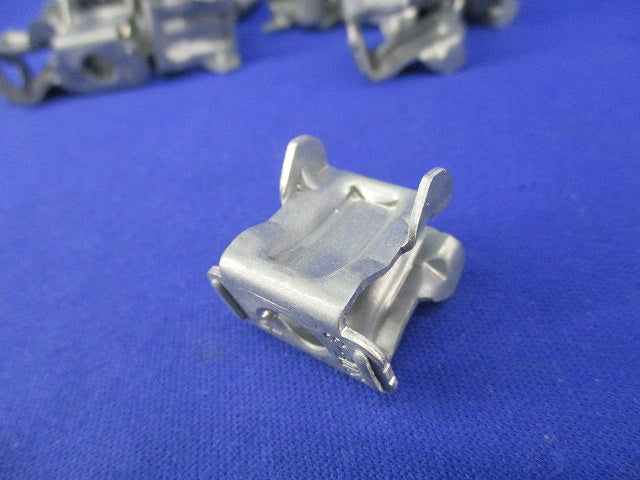 ボルト吊り金具(16個入) SDE-3
