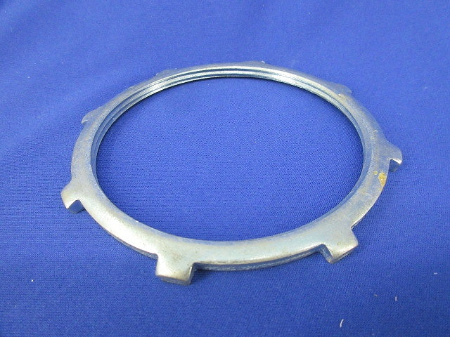 ロックナット(11個入) G82
