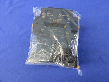 表面接続角型ソケット(リレー用)(3個入) PYFZ-08