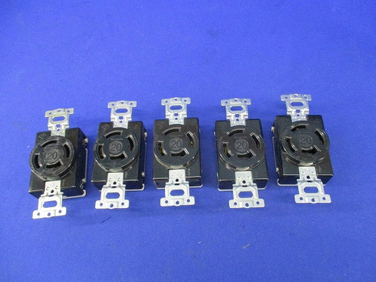 接地3P20A 引掛埋込コンセント(5個入) WF2420K