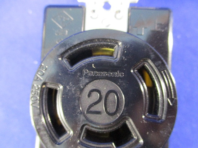 接地3P20A 引掛埋込コンセント(5個入) WF2420K