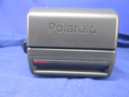 インスタントフィルムカメラ(フィルム付・期限OK)(動作未確認)(ジャンク品) 636