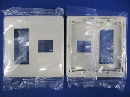 モダンプレート4コ用(3コ+1コ用)(5個入)(ミルキーホワイト) WN6074