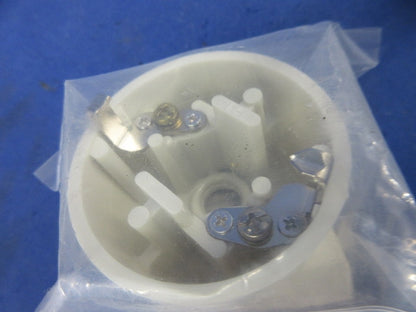 丸型引掛けキャップ(2個入)(ミルキーホワイト) WG7000W