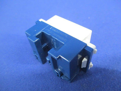 埋込テレホンモジュラジャック(6極2心)(6個入) WNT15629W