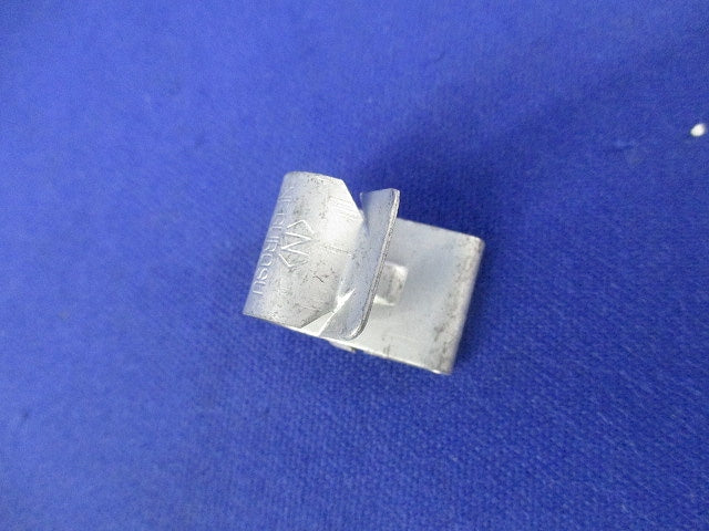 軽量間仕切り用ボックス支持金具(49個入) MSR-B3