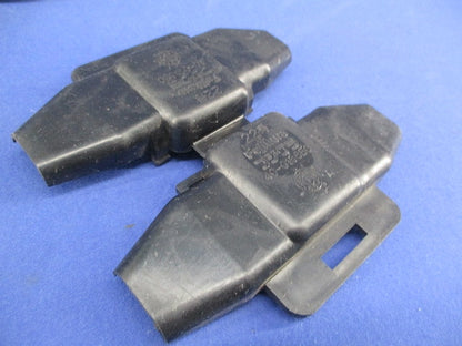 ボルト型コネクタ用カバー22号(7個入) 4C-0166BC