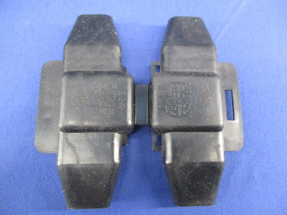ボルト型コネクタ用カバー22号(7個入) 4C-0166BC