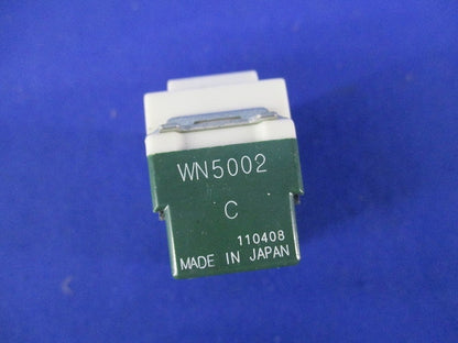 フルカラー埋込スイッチC(3路)(8個入) WN5002
