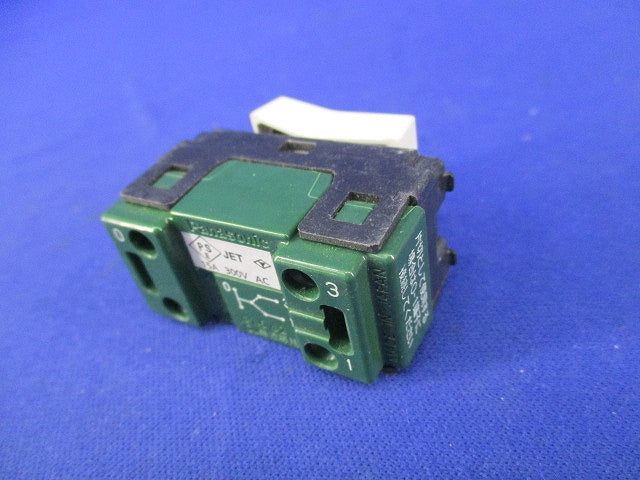 埋込スイッチC3路(マットホワイト) WNS5002W