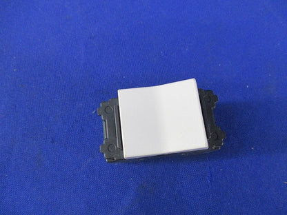 埋込スイッチC3路(マットホワイト) WNS5002W