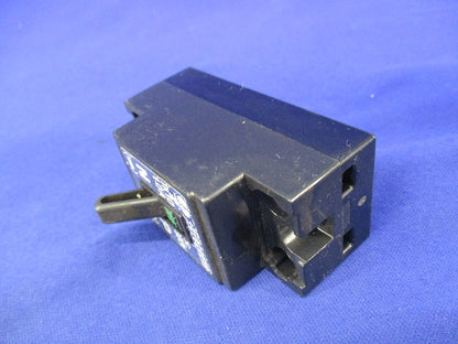 太陽光発電用開閉器10A300V(ジャンク品) TK10