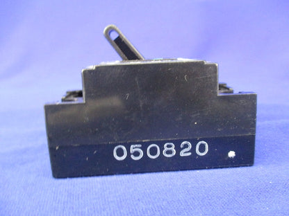 太陽光発電用開閉器10A300V(ジャンク品) TK10