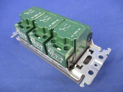 埋込パイロット･ほたるトリプルスイッチC(シルバーグレー) WTT5342S2