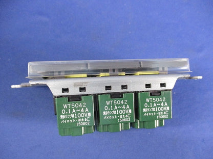 埋込パイロット･ほたるトリプルスイッチC(シルバーグレー) WTT5342S2